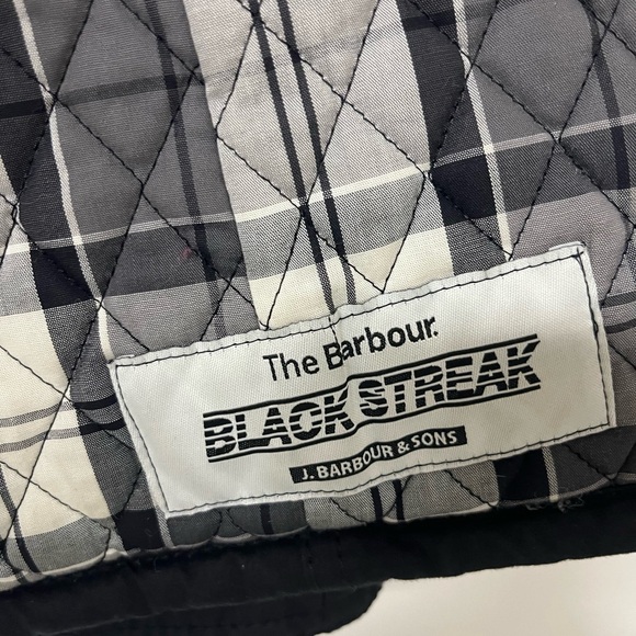 Authentic Barbour Belted Waxed Jacket - Black - Leather Trim Sz US 8 UK 12 - Picture 9 of 14